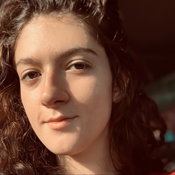 Meet your Posher, Sarah - Picture 1 of 1